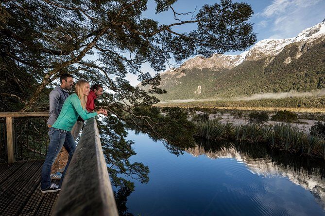 Milford Sound Premium Coach and Cruise with Lunch from Te Anau - FAQ