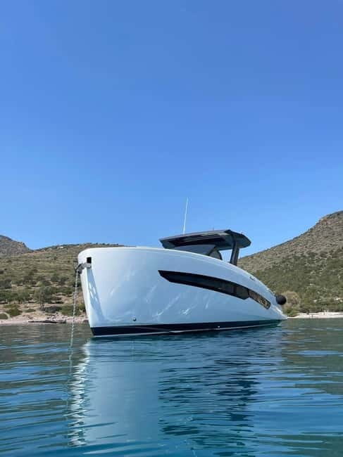 Milos Cyclades Luxury private cruises - Key Points