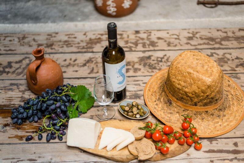 milos-island-kostantakis-winery-wine-tasting-experience