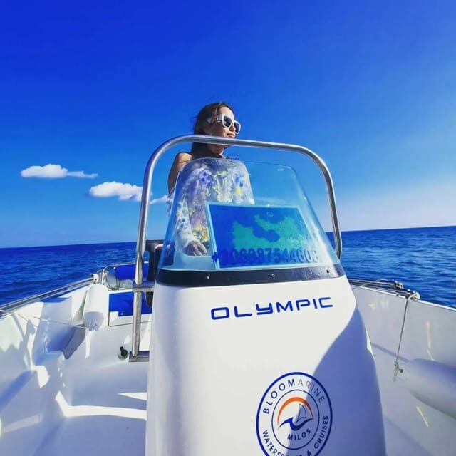 Milos: Rent a boat without License - Key Points