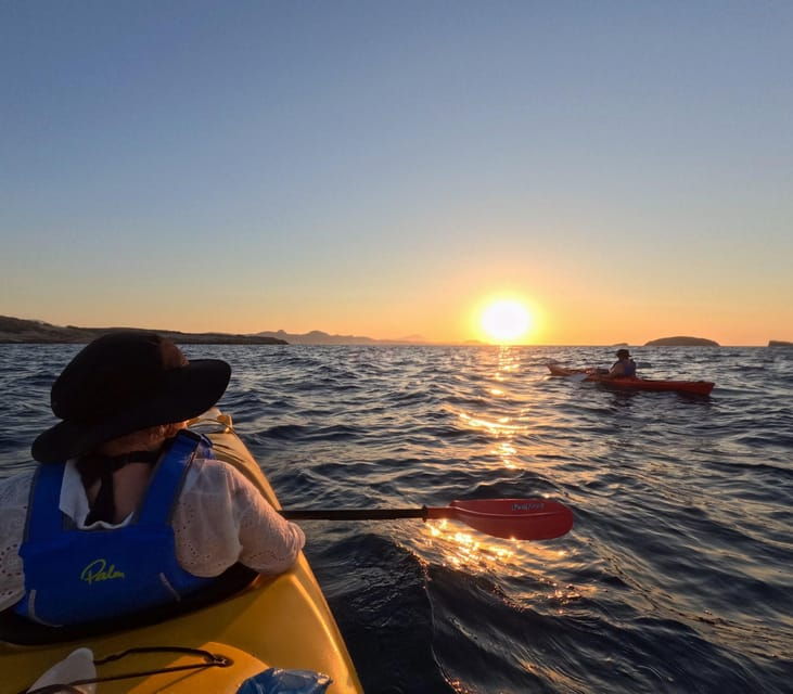 milos-romantic-semi-private-sunset-kayaking-tours