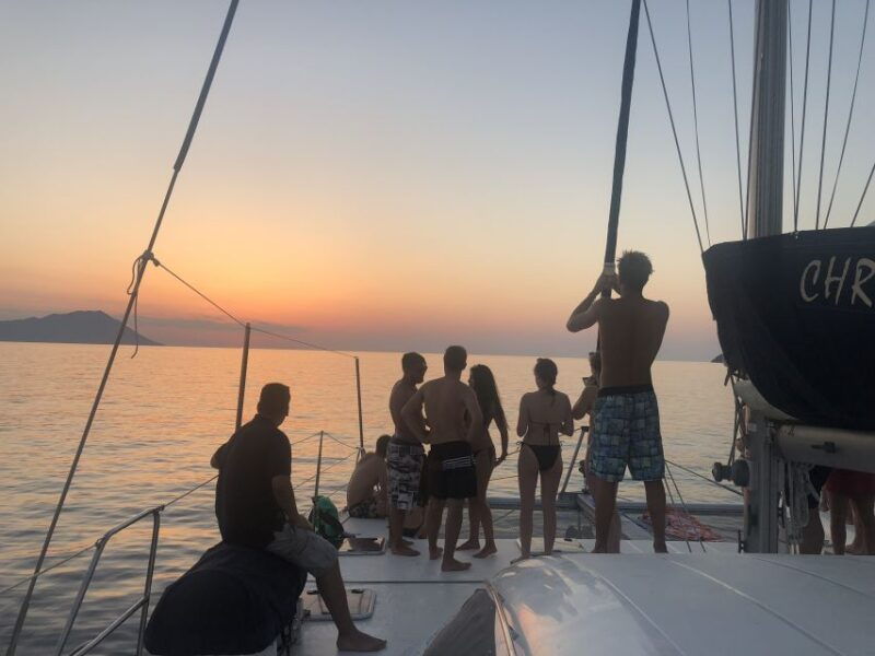 milos-sunset-catamaran-cruise-with-kleftiko-visit