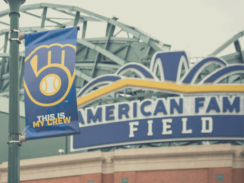 milwaukee-brewers-baseball-game-at-american-family-field