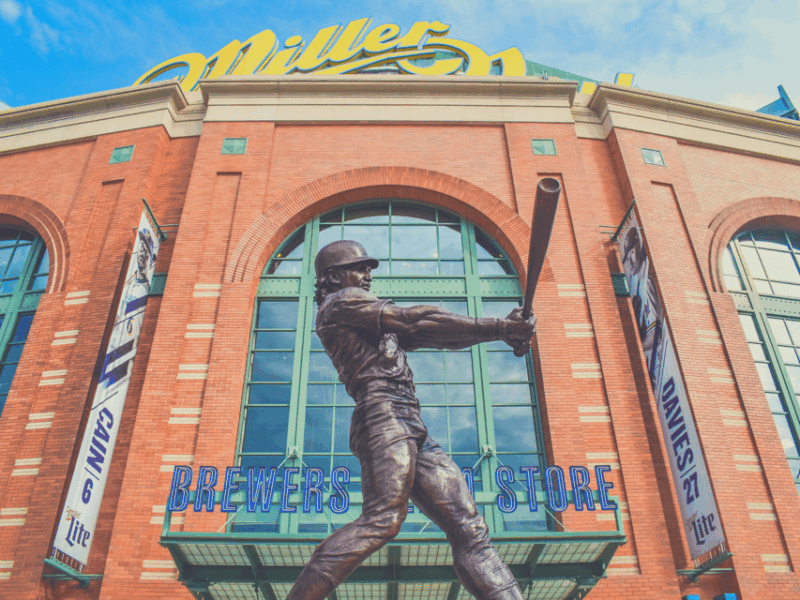 milwaukee-brewers-baseball-game-at-american-family-field