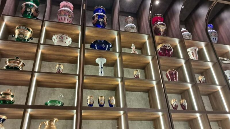 Mimosa Gallery Entry Ticket with Drink & Pastry - Who Should Consider This Experience?