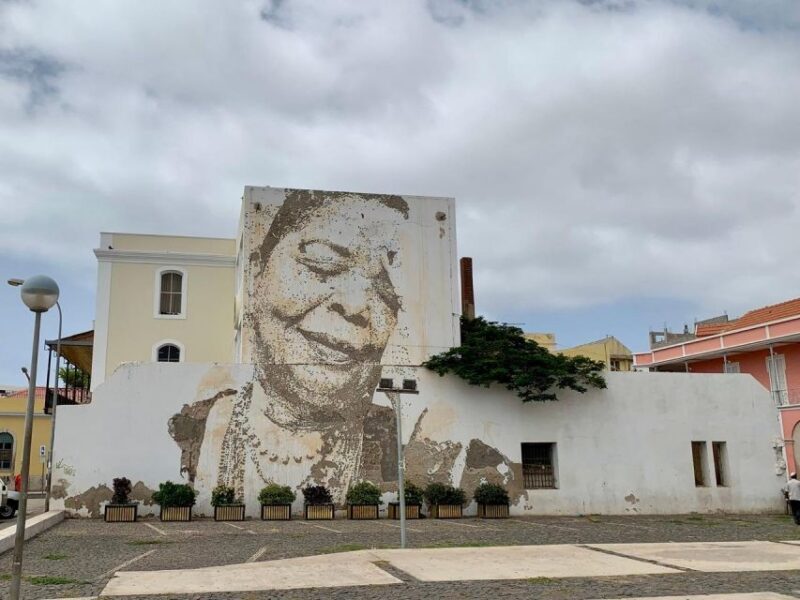 Mindelo Cultural: city tour with traditional music - Continuing the Tour Through the Old Town