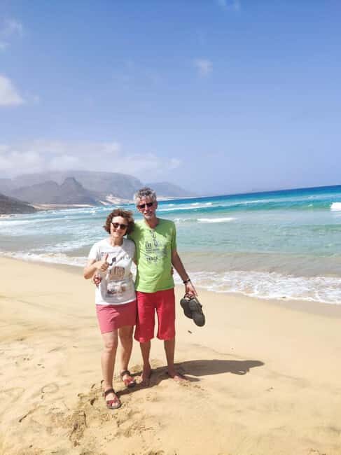 Mindelo: Sea Breeze Walk passing between the volcanoes - Key Points