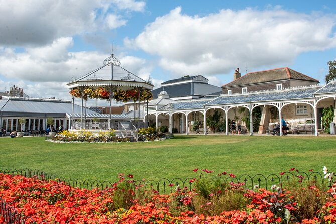 mindful-photo-walk-at-princess-pavilion-gyllyngdune-gardens