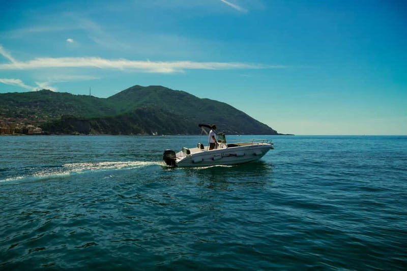 Mini boat tour - A Closer Look at the Liguria Mini Boat Tour