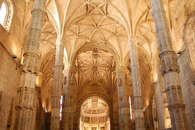 mini-tour-lisbon-half-day