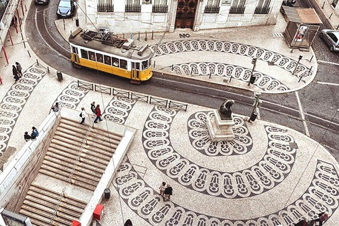 mini-tour-lisbon-half-day