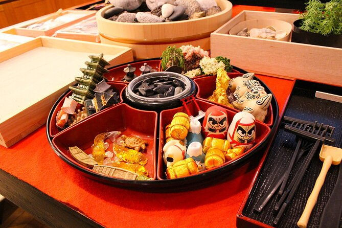 miniature-japanese-zen-garden-crafting-tea-experience