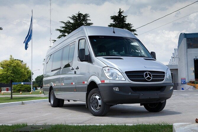 minivan-airport-private-transfer-to-or-from-rio-de-janeiro