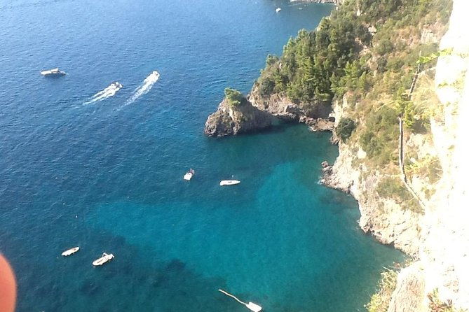 minivan-tour-positano-sorrento-and-pompeii-whit-local-driver