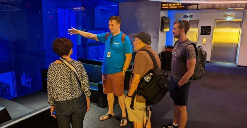 minneapolis-skyway-walking-tour-with-drinks