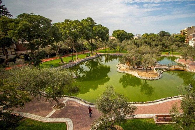 miraflores-barranco-san-isidro-districts-tour-small-group-2