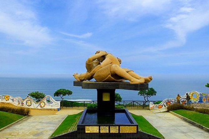 miraflores-barranco-san-isidro-districts-tour-small-group-2