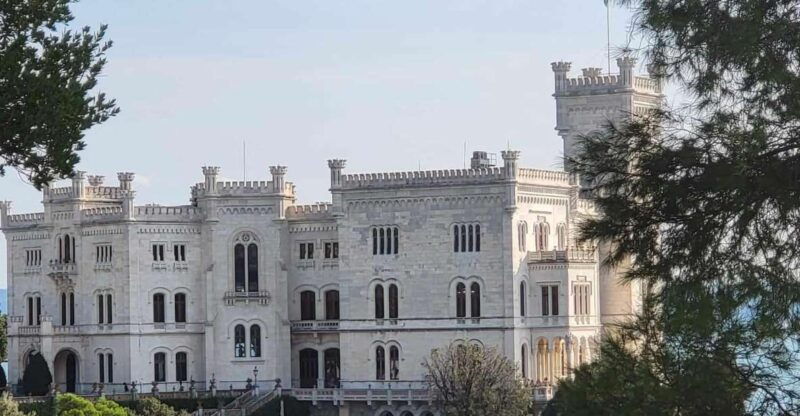 miramare-the-most-romantic-beautiful-and-sad-castle