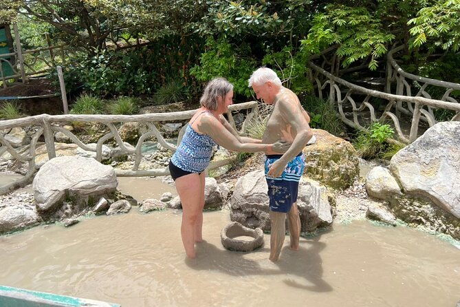 miravalles-volcano-hiking-waterfall-hot-spring-lunch