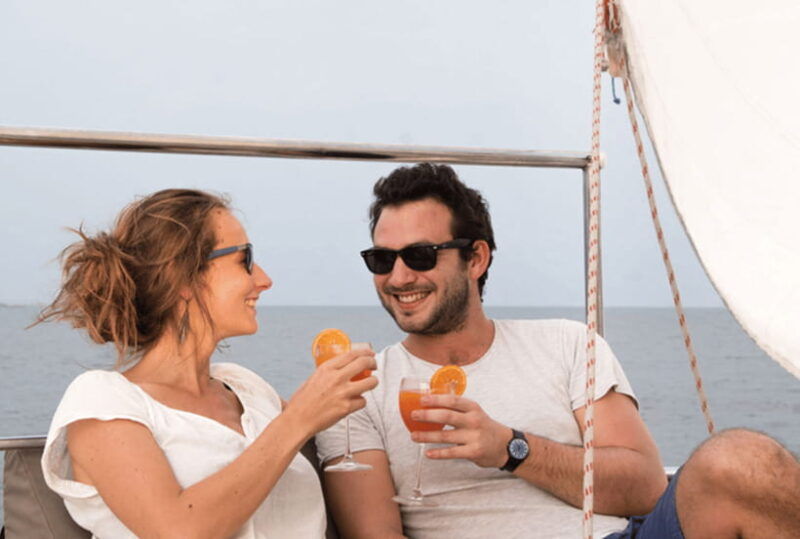 mirissa-sunset-catamaran-sailing-boat-tour-with-dinner