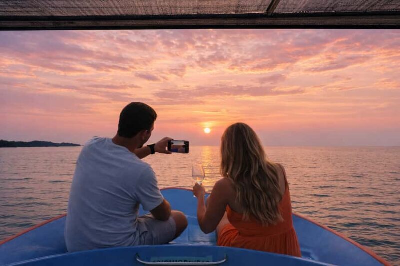 Mirissa: Sunset Cruise with Relaxing Evening Boat Tour - What Makes This Tour Special?