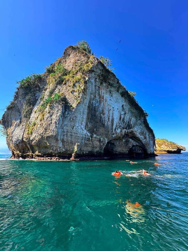 mismaloya-snorkeling-cliff-jumping-and-beach-tour