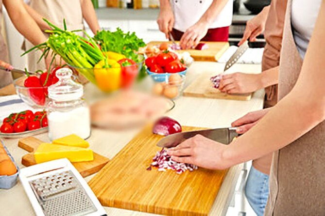 miss-anna-santorini-cooking-class-2