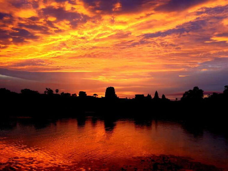 mixture-of-temples-and-waterfall