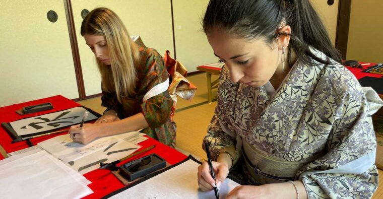 miyajima-cultural-experience-in-a-kimono