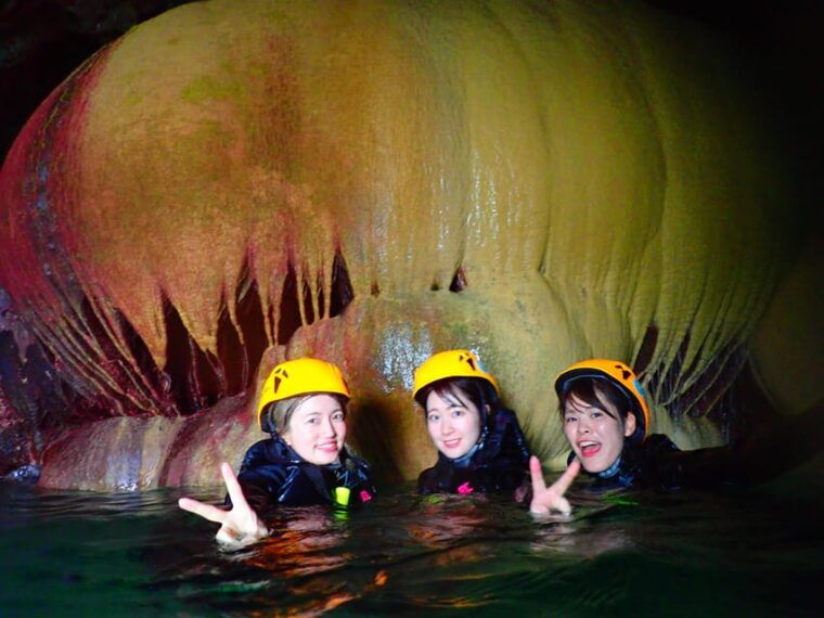 miyako-island-pumpkin-limestone-caving-kayaking