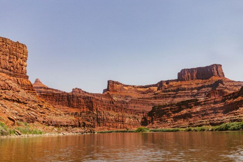 moab-calm-water-cruise-in-inflatable-boat-on-colorado-river