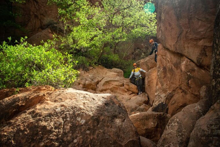 moab-ephedras-grotto-half-day-canyoneering