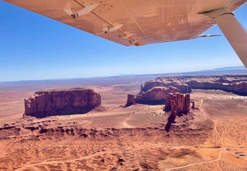 moab-monument-valley-canyonlands-airplane-combo-tour