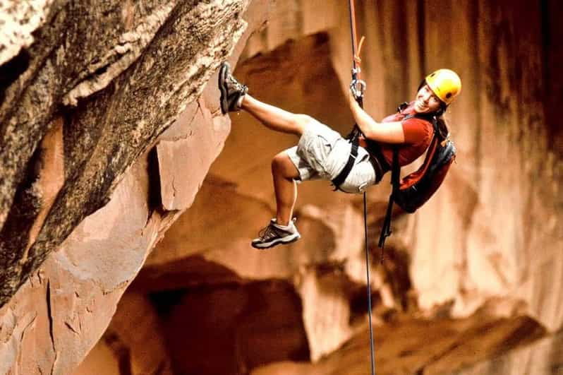 moab-morning-glory-arch-canyoneering-adventure