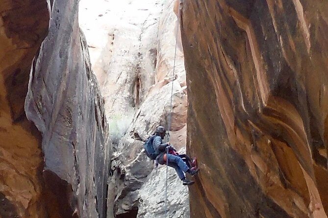 Moab Rappeling Adventure: Medieval Chamber Slot Canyon - Starting Point and Logistics