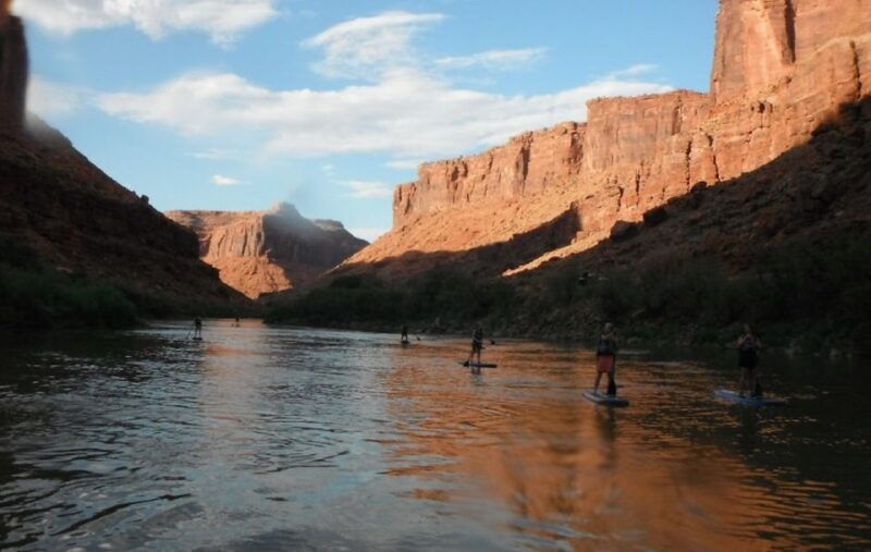 moab-stand-up-paddleboard-with-small-rapids-on-colorado