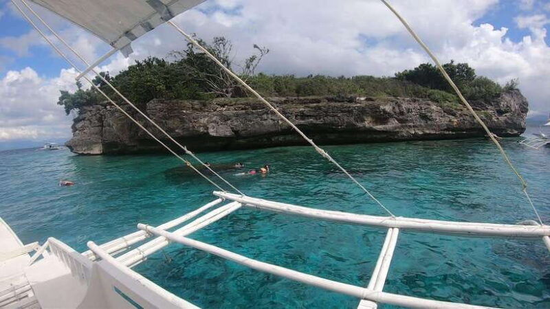 moalboal-island-hopping-adventure-kawasan-falls-excursion