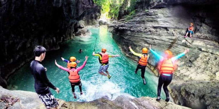 moalboal-sardines-turtle-snorkeling-and-kawasan-falls-tour