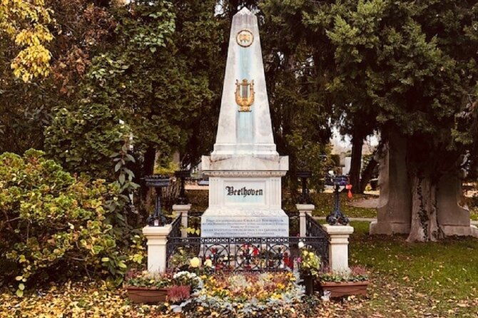 mobile-puzzle-rally-tour-at-the-vienna-central-cemetery