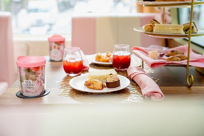 mobile-tea-room-experience-in-new-york-2