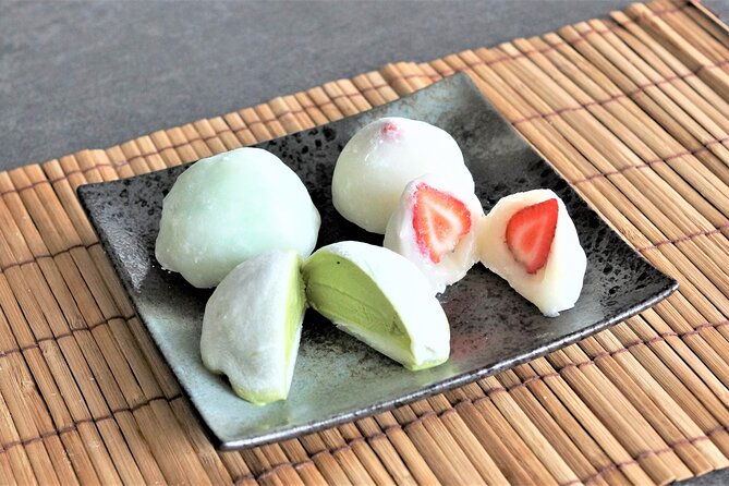 mochi-making-at-a-private-studio-in-tokyo