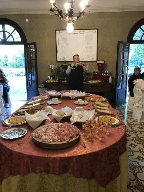 modena-balsamic-vinegar-cellar-tour-tasting-food-pairing