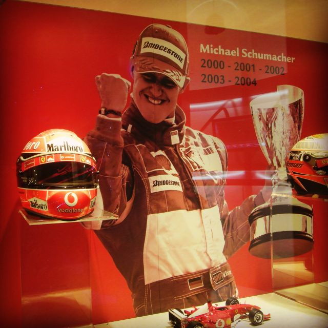 modena-discover-ferrari-museum-pavarotti-land