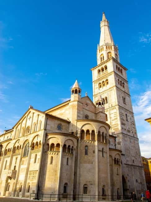 Modena: Express Walk with a Local - Key Points
