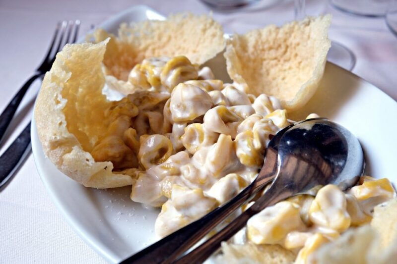modena-home-cooking-class-tagliatelle-and-ragu-and-tiramisu
