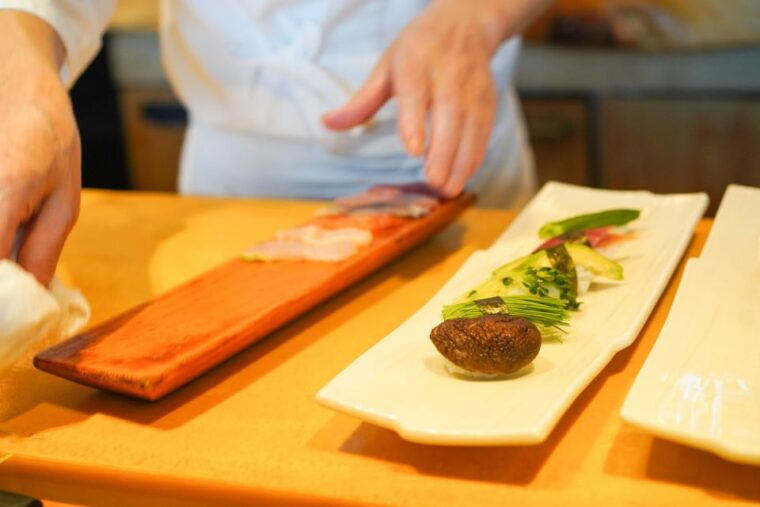 modern-vegan-night-foodie-tour-in-tokyo