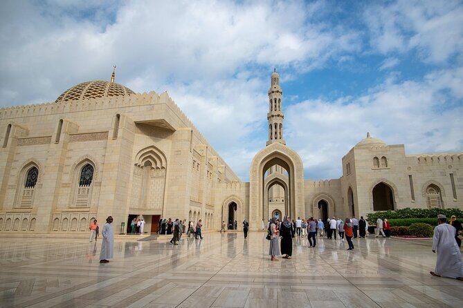 Modernism to Traditions from UAE to OMAN with Fully Live Guided Tour- 11D / 10N - The Oman Side: Marine Wonders and Desert Dunes