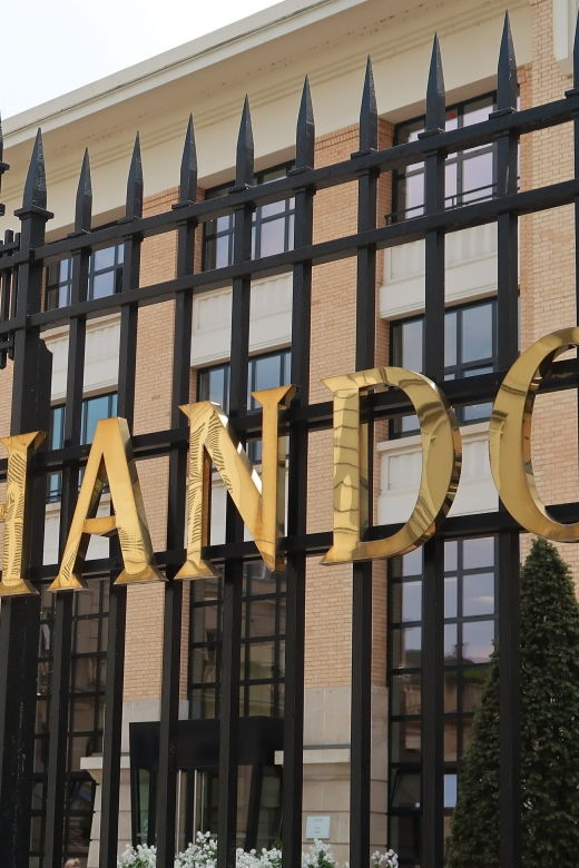 moet-et-chandon-tasting-and-fun-private-tour-in-champagne-2
