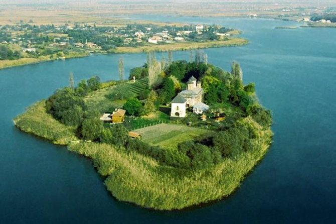 mogosoaia-palace-snagov-monastery-private-tour-from-bucharest