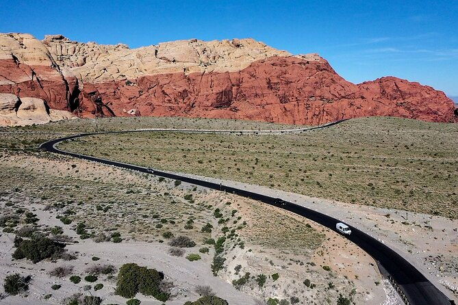 mojave-desert-red-rock-sign-seven-magic-mts-walking-trip